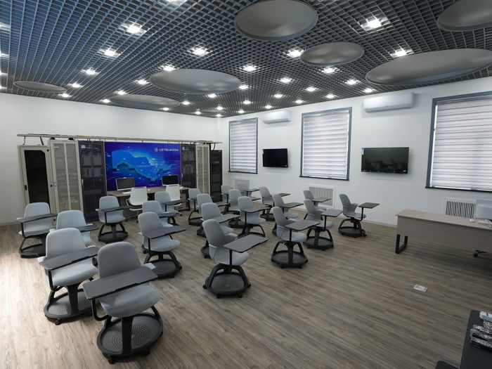 Smart classroom with mobile seating and LED wall